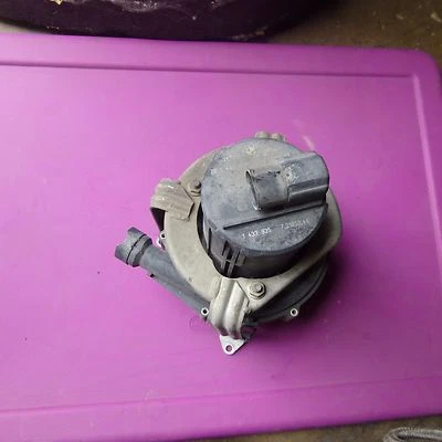 BMW E39 SECONDARY AIR PUMP 528i 525i 530i 540i 1997-98-99-00-01-02-2003 1433935 - Image 1 of 2