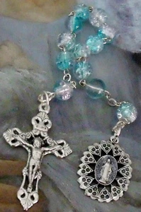 Neu schöne Maria Medaille blau Glas Crackle Perlen Italien Kruzifix Rosenkranz Rosenkranz  - Bild 1 von 6
