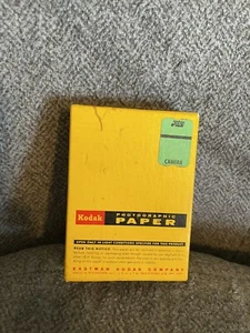 SEALED 1970 KODAK VELOX F2 PHOTO PAPER 2 1/2" x 3 1/2" 100 Sheets Single Vtg - Picture 1 of 4