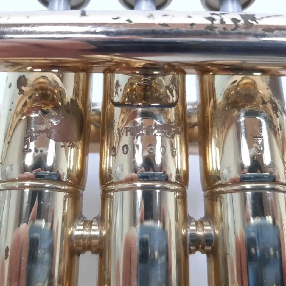 YAMAHA YTR-4325G Trumpet Gold Used with Hard Case Mouthpieces - Image 1 of 4