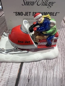 Accesorio de cerámica pintado a mano Department 56 Snow Village “Sno-Jet Snowmobile” - Imagen 1 de 3