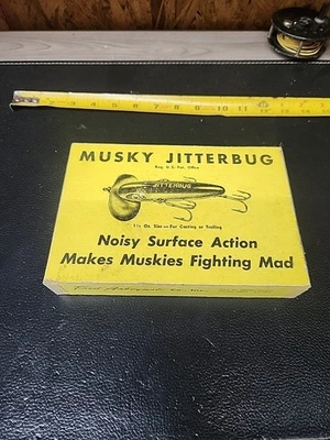 Приманки Arbogast Musky Jitterbug в дилерской коробке - Изображение 1 из 4