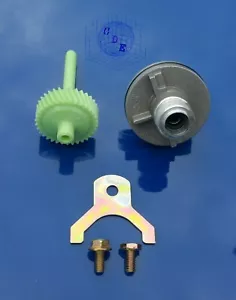 GM TH 700R4 4L60 350 TRANSMISSION SPEEDOMETER KIT 34 DRIVEN GEAR HOUSING & CLAMP - Picture 1 of 1