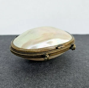 Antique French Victorian Mother Of Pearl Pill Box Snuffbox - Picture 1 of 8