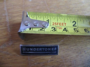 THE UNDERTONES - VINTAGE 1970's NAVY BLUE ENAMEL BADGE (PUNK NEW WAVE) - Picture 1 of 4