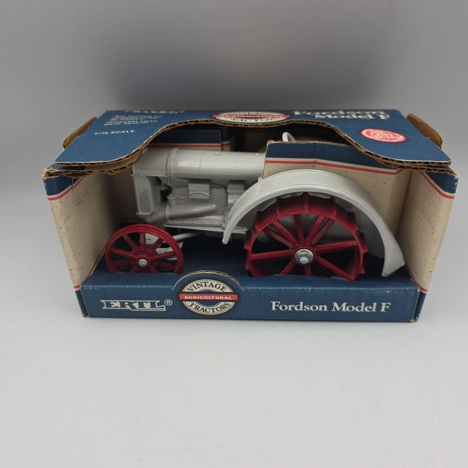 Tractor Fordson modelo F ERTL 1/16 1990 de colección - nuevo en caja Foto 1 de 4