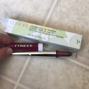 New in box Clinique pop lip shadow Fiesta Pop 07 - Picture 1 of 3
