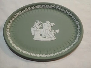 Wedgwood Jasperware Sage Green Oval Plate 10" x 7.5 " Greek Mythology Cherubs - Picture 1 of 10