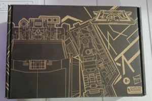 DK-3 BREAKER Transformers Legacy Deluxe Generations Selects Hasbro Autobot New - Picture 1 of 2