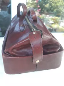 AIGNER Herren Kosmetik Koffer Tasche BAG Damen Leder bordeaux rot Vintage KULTUR - Bild 1 von 13