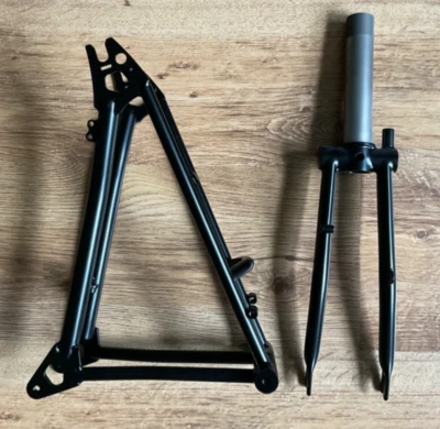 Genuine TITANIUM Brompton 2024 Rear Triangle + Fork Black SuperLight  Worldwide - Image 1 of 4