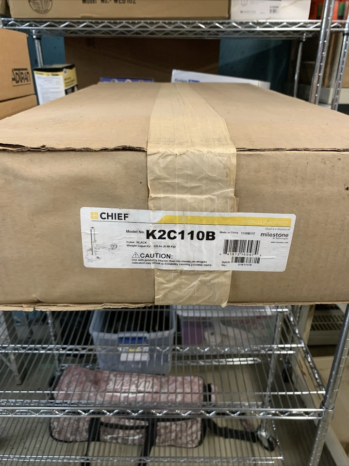 Chief Kontour K1C Dynamic Column Mount for 1 Monitor K2C110B (Black) - Image 1 of 2