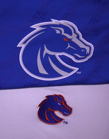 Mens GUC Team Issued NIKE Boise State BRONCOS Training Shirt size 2XL/XL Cover