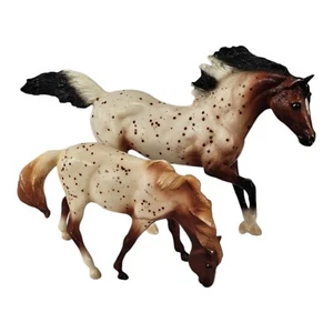 Breyer America's Wild Mustangs Spotted Mustang Stallion Honego Foal 750205 2007 - Foto 1 di 11