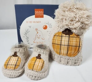 My First Halloween Baby 0-6 Months Pumpkin Crocheted Booties/Beanie Doudou Paris - Picture 1 of 6