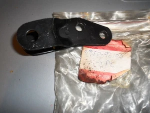 NOS Suzuki Snowmobile Seat Bridge Clamp 41850-92100 - Picture 1 of 1