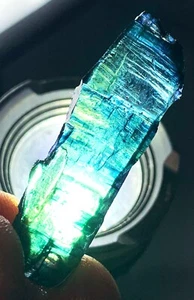 28CT Gemmy! Muestra de cristal de vivianita verde transparente natural Brasil ie3157 - Imagen 1 de 14