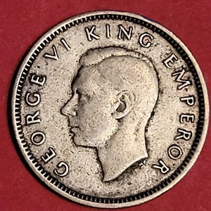 1939 New Zealand 6 Pence King George VI SILVER - Picture 1 of 2