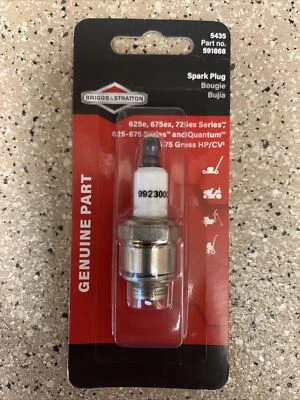 Bujía Briggs & Stratton 5435 “NUEVA” reemplaza RJ19LM, RJ19LMC, RJ2YLE Foto 1 de 3