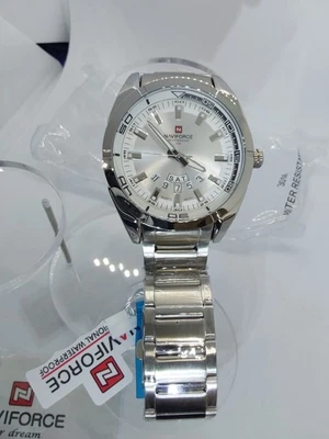 Naviforce Silver Day Date Men's 44mm Quartz Watch ref 9038 - Image 1 of 4