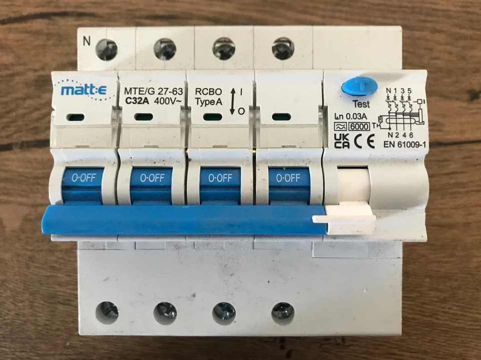 Matt:e MTE/G 27-63 TYPE A C32A 4 Pole 4P 3 Phase+N EV RCBO (RCD+MCB) 415V 32 Amp - Image 1 of 1