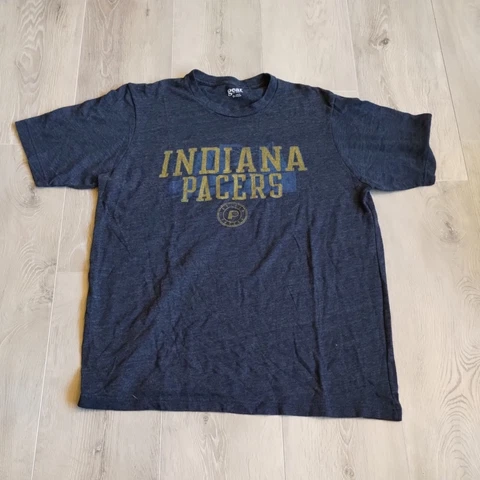 Indiana Pacers Shirt XL Short Sleeve Gray Spell Out Crew Distressed Logo NBA Cover