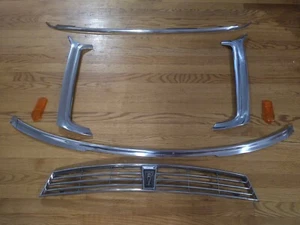 84-91 Jaguar XJS Coupe Windshield Chrome Trim, Grille, Turn Signal Lens OEM - Imagen 1 de 8