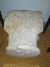 Antico capitello in pietra calcarea cm. 30 x 30 x 32