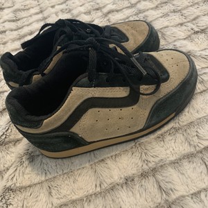 vans bucky 6