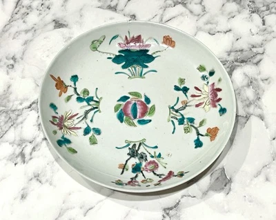 "Plato antiguo de porcelana china pintado a mano Famille Rose cuatro estaciones de 9"" c 1900" Foto 1 de 4