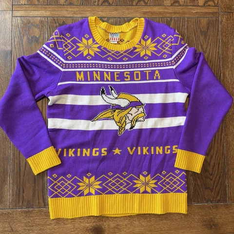 Minnesota Vikings Sweater Men’s Sz XXL Ugly Christmas Sweater Purple Yellow 2XL Cover