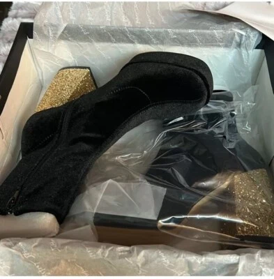 Betsey Johnson soft velvet black boots with Glitter Gold heels size 5 — 第 1/4 张图片
