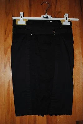 Falda Dolce & Gabbana al por menor $1500 ¡Haz una oferta!  Foto 1 de 4