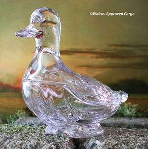 WILLIAMS-SONOMA GLASS DUCK CANDY DISH -NIB- A CONTAINER THAT GETS TOP BILL-ING! - Picture 1 of 10