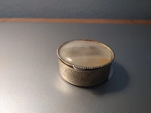 Vintage Onyx Gold Toned Small Pill Box with Attached Lid - Excellent Condition - Picture 1 of 2