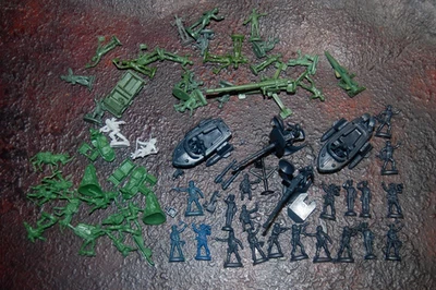 Scala HO Lotto Miniature Atlantic Alpini Artiglieria Navale OOP non dipinti - Immagine 1 di 4