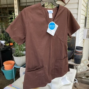 Simply Basic Mock Wrap Scrub Top Women's Small Brown Polyester/Cotton, NWT - Picture 1 of 5