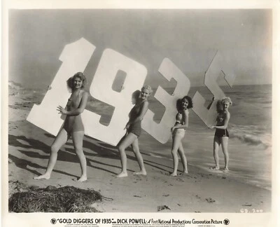Gold Diggers of 1935 Movie Photo Bathing Beauty Pinup Show Girls 8x10 *P155a - Image 1 of 2