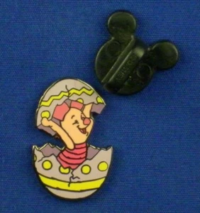 Piglet Popping Out of an Easter Egg DL Easter 2001 LE-2400 OC Pin # 4581 - Picture 1 of 5