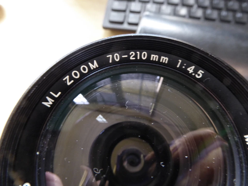 YASHICA ML 70-210mm F4.5 MANUAL FOCUS LENS , CONTAX/YASHICA FILM SLR FIT . b9ma - Image 1 of 4