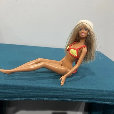 芭比 2003 加州卡利女孩鞣金发棕色头发 C6461 娃娃 — 第 1/4 张图片