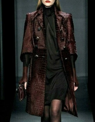  Salvatore Ferragamo Cuero Piel Rojo Vestido Otoño 2009 Abrigo Pasarela EE. UU. 0 2 / IT 38 Foto 1 de 4