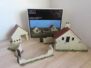 W. Britains No.17152 European Farmhouse Tactical Scene 1:32 Toy Soldier Scenery - Picture 1 of 6