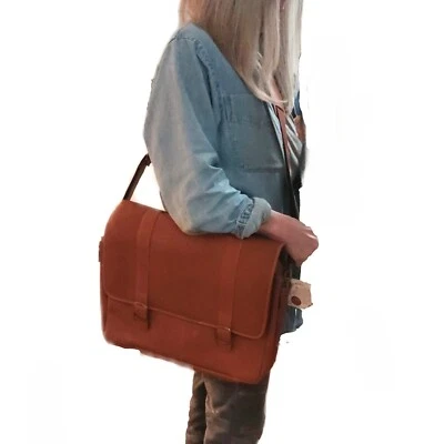 Laptop Vachetta de cuero con ojo de buey de 17" NBA Charlotte Bobcats bronceado mensajero/breve... Foto 1 de 4