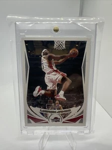 2004 Topps LeBron James 2nd year Card #23.  F77 - Picture 1 of 2