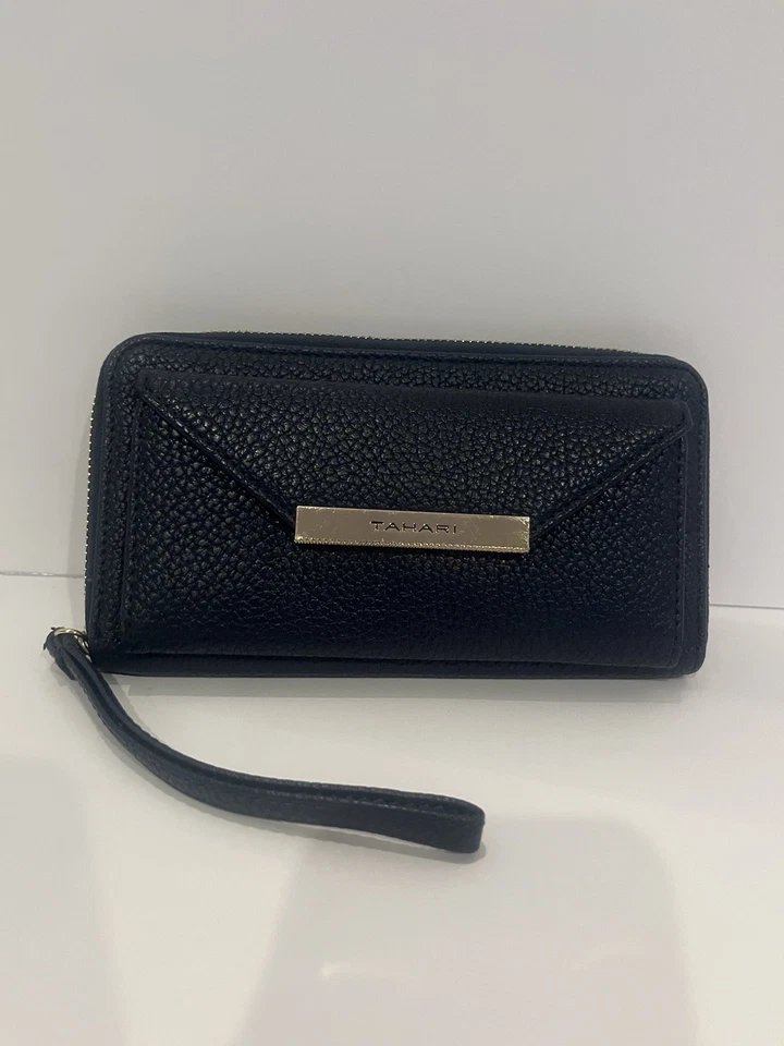 Бумажник Tahari синий тройного сложения с круговой молнией и ремешком на запястье - Изображение 1 из 4