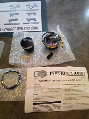 62910-06D - HARLEY DAVIDSON MONTAJE EMPOTRADO TAPA DE COMBUSTIBLE Y CALIBRE, CROMO Foto 1 de 4