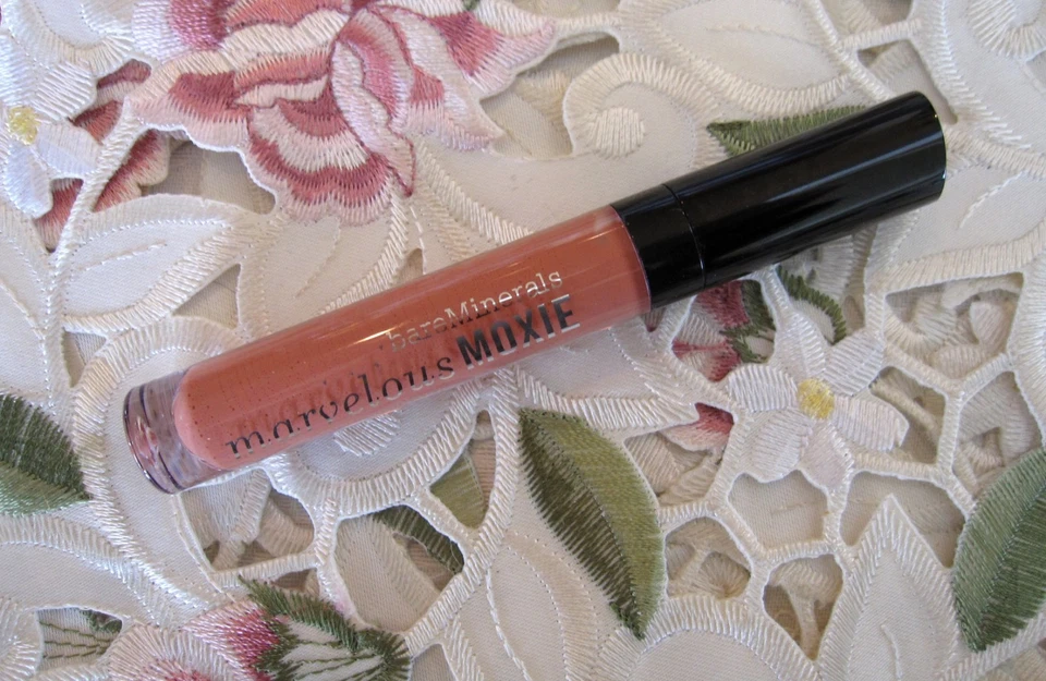 ~BARE MINERALS~MARVELOUS MOXIE LIPGLOSS in INFLUENCER~Matte Nude~*NEW* - Image 1 of 1