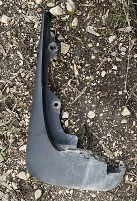 2008 2010 TOYOTA HIGHLANDER HYBRID FRONT LEFT MUD FLAP SPLASH GUARD OEM+ - Image 1 of 3