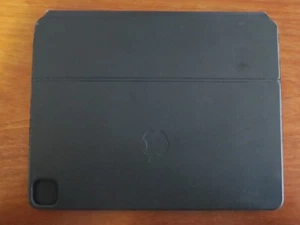 Apple A1998 Magic Keyboard for 12.9-inch iPad Pro 4th and 3rd Gen. German #3951 - Picture 1 of 9